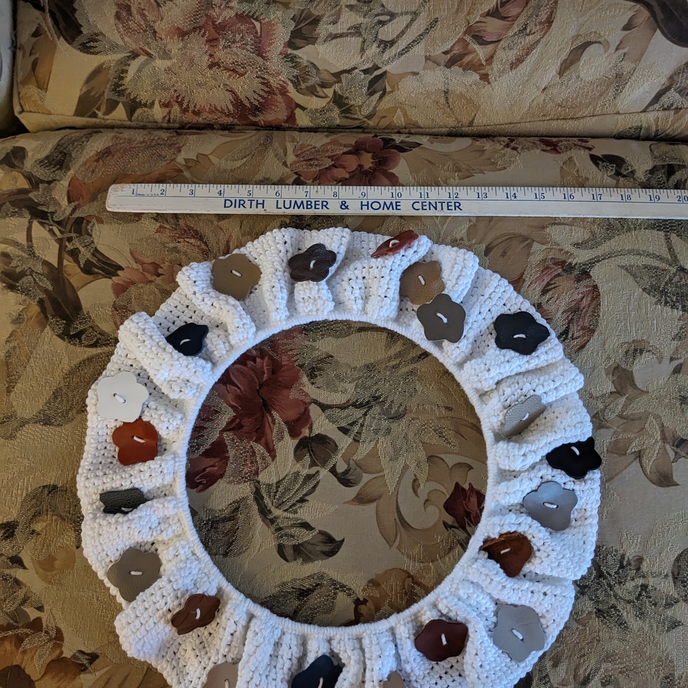 Handmade Crochet Wreath Genuine Leather Multicolor Floral Accents 16.5" - Picture 11 of 11